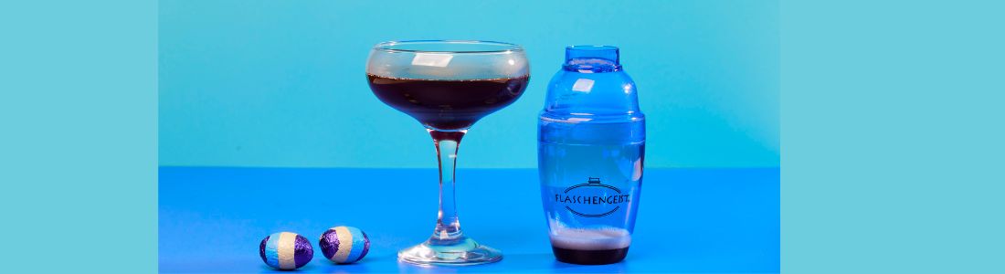 Indulge Your Mom with a Perfect Blend of Coffee, Smirnoff Vodka, and Delightful Chocolates in the Onda Alta Bottle
