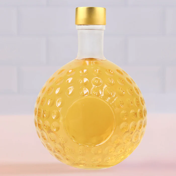 Tee Up Your Father's Day with Flaschengeist's Golfer Bottle and Honey Highland Liqueur