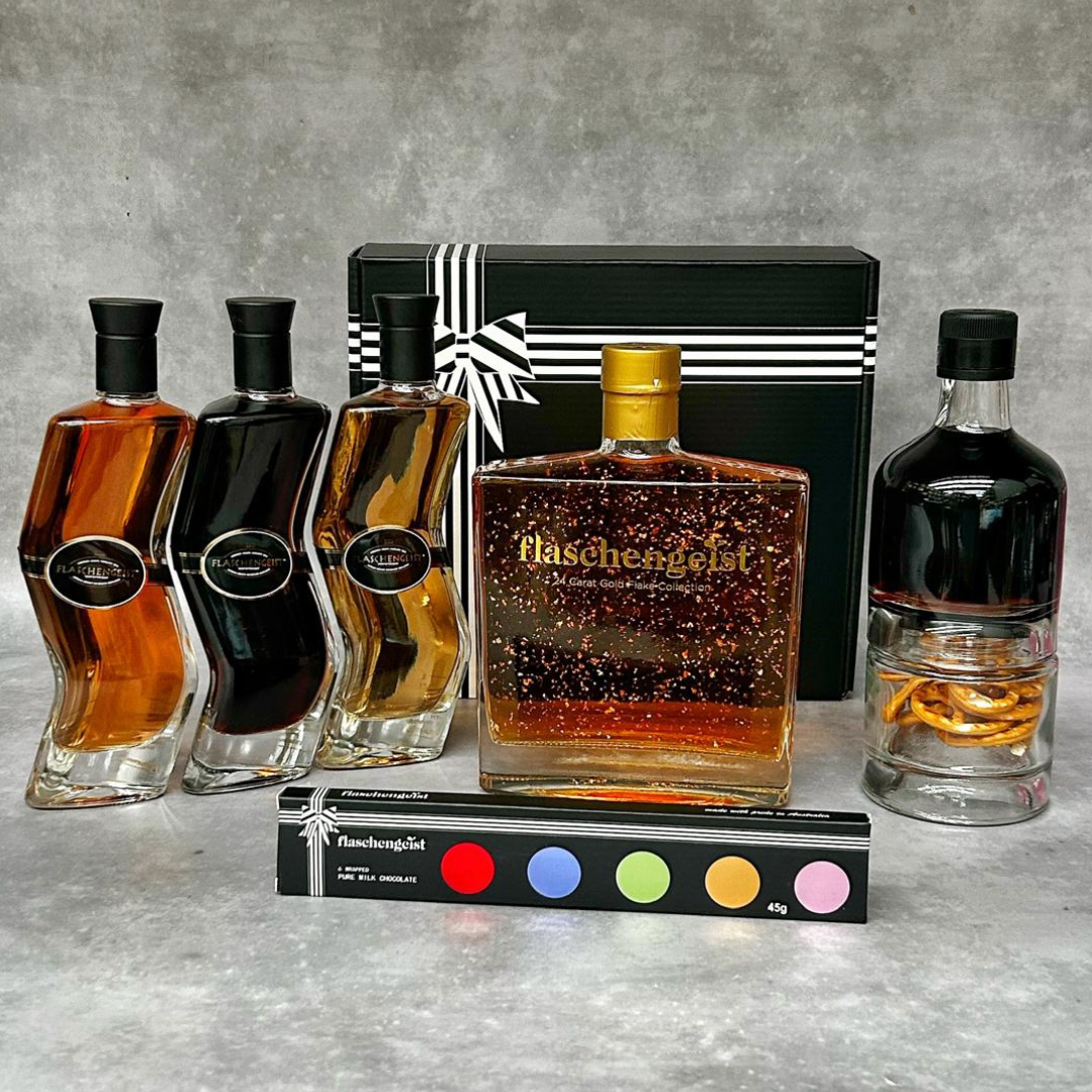 FLASCHENGEIST Luxe Decanter, 3 Z Bottles, Pagoda Bottle + Chocolates