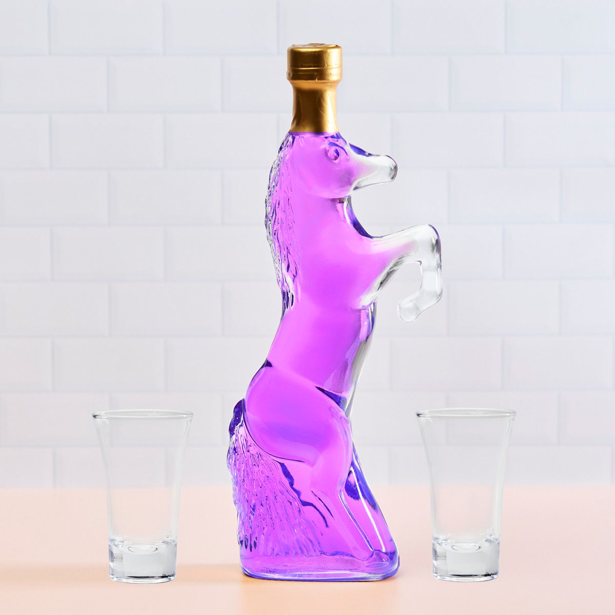 Flaschengeist Horse Bottle + Fine Chocolates + 2 shot glasses Gift Box - A Timeless Tribute