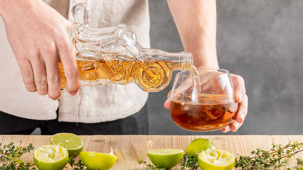 Mix it Up: The Ultimate Guide to Making Popular and Delicious Cocktails!