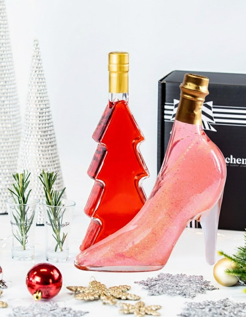 Flaschengeist 2025 Classic Christmas Tree and Shoe Bottle Hamper + Shot Glasses + Chocolates